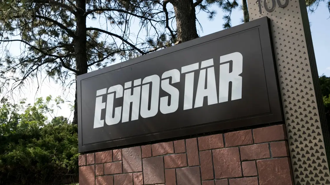 EchoStar Delays Bankruptcy Filing Amid FCC Spectrum Investigation