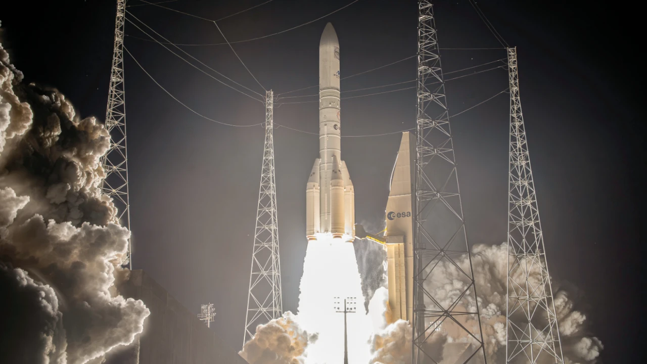 Amazon Races to Fill the Sky Before the FCC Calls Time